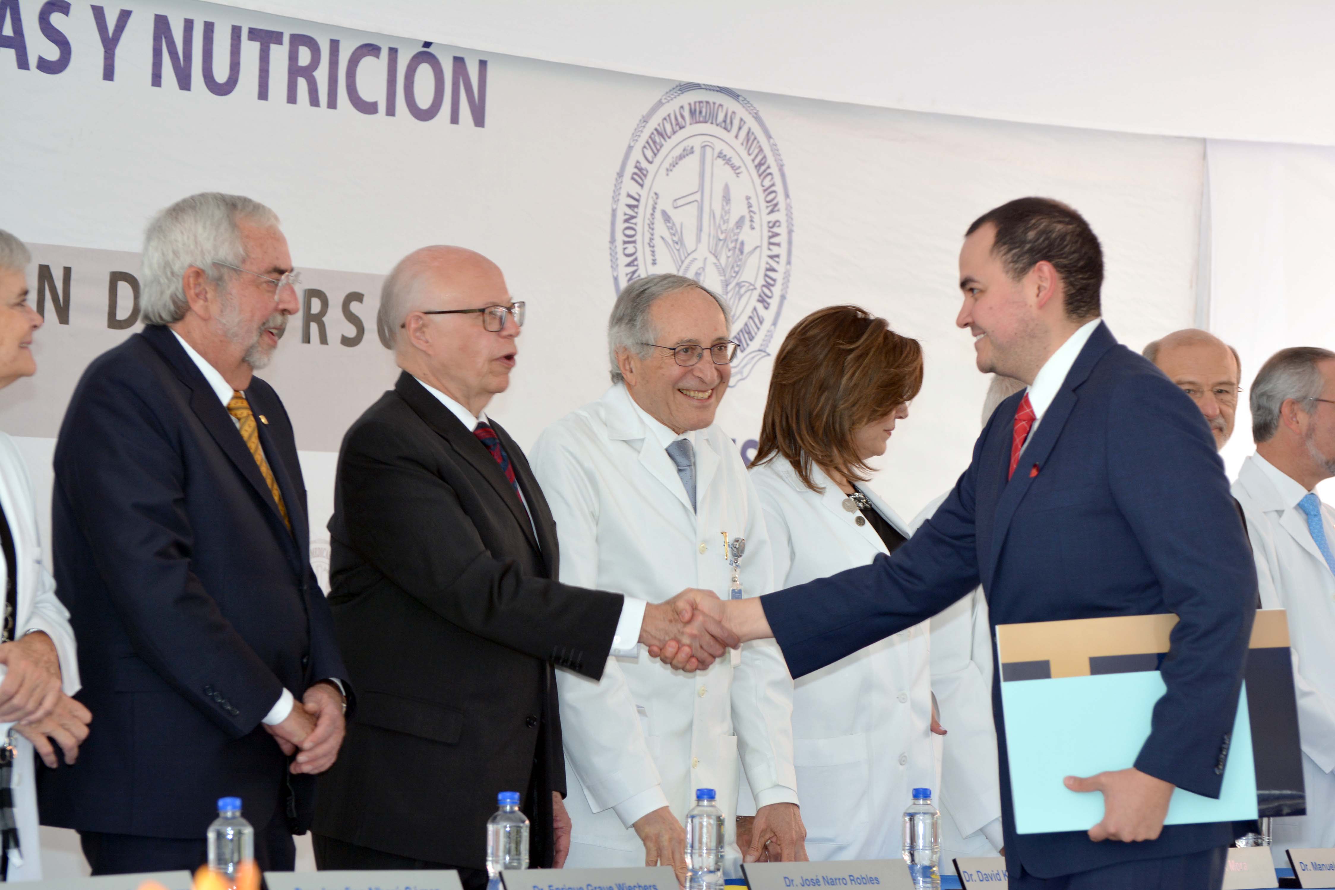 Egresan 212 especialistas del Instituto Nacional de Ciencias Médicas y Nutrición